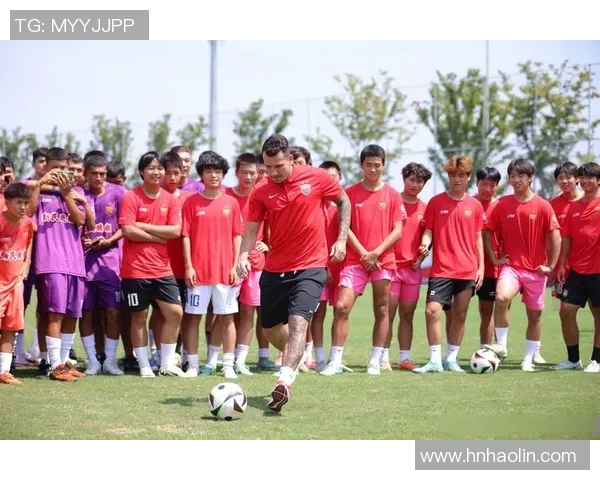 足球球星定点射门精准度究竟如何解析及技术背后的秘密