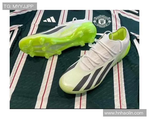 专业球星训练必备足球鞋推荐 提升表现的最佳选择